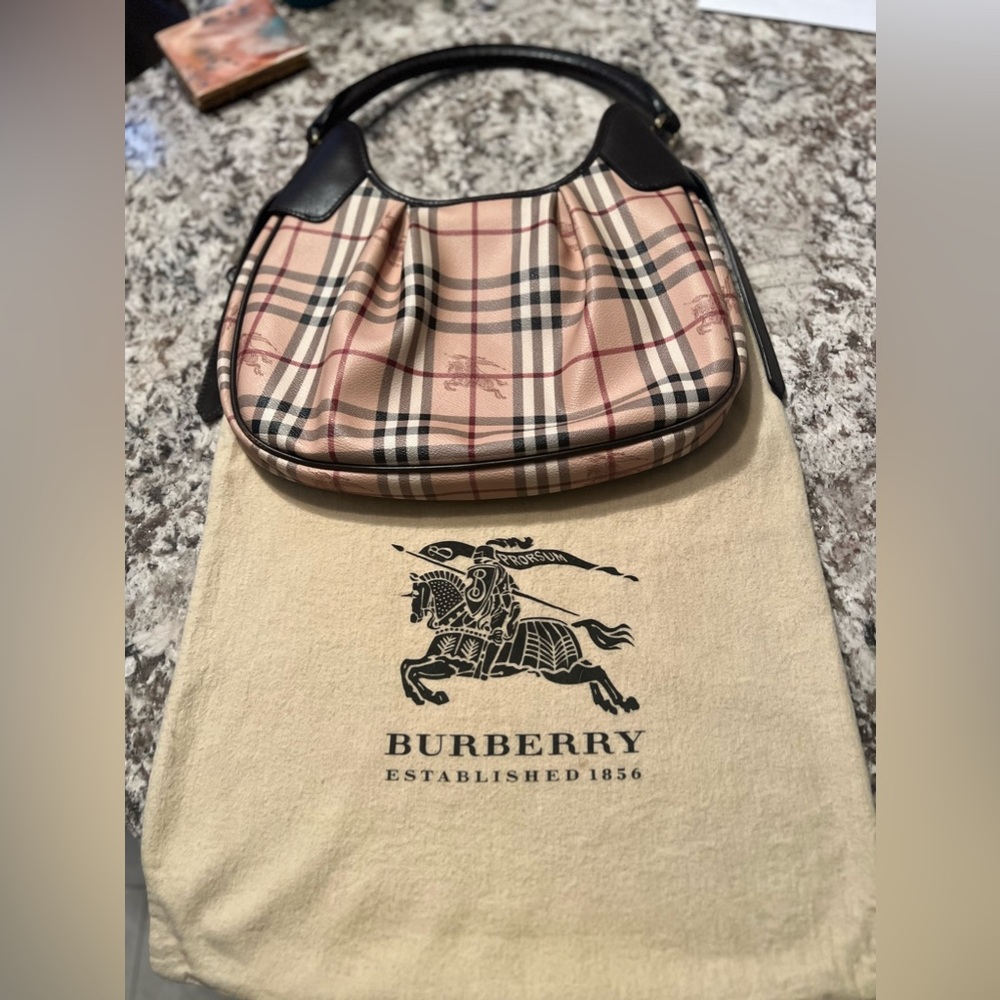 Burberry purse